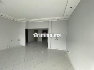 Appart usage bureau sur av hassan 2 - Bureau à louer - Agadir