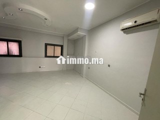 Appart usage bureau sur av hassan 2 - Bureau à louer - Agadir