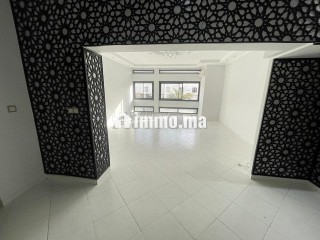 Appart usage bureau sur av hassan 2 - Bureau à louer - Agadir