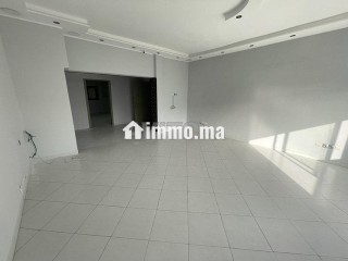 Appart usage bureau sur av hassan 2 - Bureau à louer - Agadir
