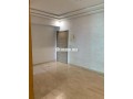 avec-3-chambres-appartement-vide-a-roche-noire135m-small-3