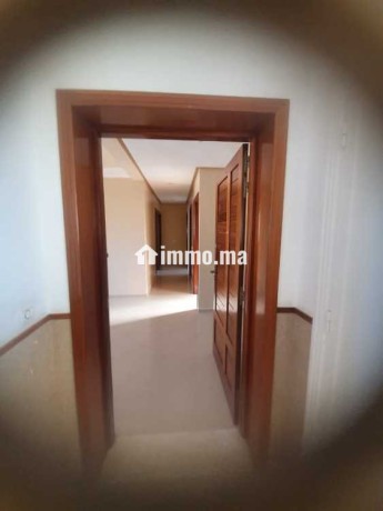 appartement-residence-est-surveillee-77-et-2424-big-2