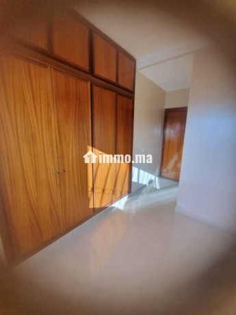 appartement-residence-est-surveillee-77-et-2424-big-3