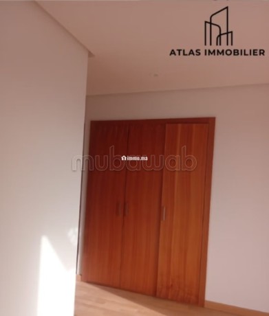 location-dun-appartement-a-les-orangers-big-2