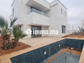 villa-neuve-residence-fermee