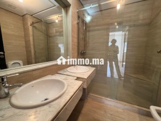 Á louer splendide appartement 3ch vide Ain diab - Appartement à louer - Casablanca
