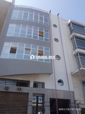immeuble-plateaux-bureaux-roches-noires-big-0