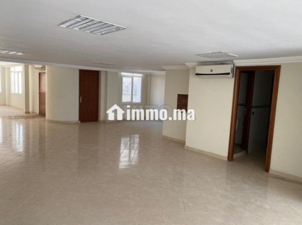 immeuble-plateaux-bureaux-roches-noires-big-4