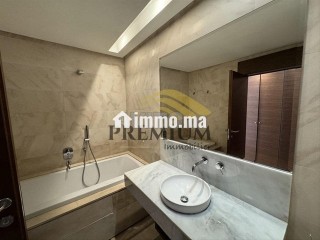MAGNIFIQUE APPARTEMENT AVEC VUE DEGAGEE - Appartement à louer - Rabat