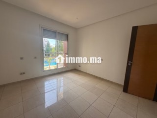 Location d'un appartement à Riyad. Superficie 170 m². Piscine, climatisation - Appartement à louer - Rabat