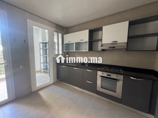 Location d'un appartement à Riyad. Superficie 170 m². Piscine, climatisation - Appartement à louer - Rabat