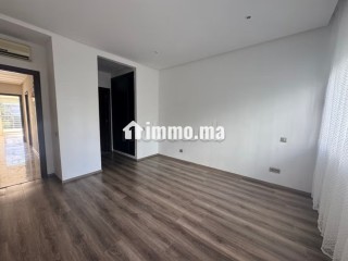 Location d'un appartement à Riyad. Superficie 170 m². Piscine, climatisation - Appartement à louer - Rabat
