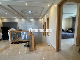 Maison de luxe à louer à Harhoura. 3 belles chambres. Bien meublé - Villa à louer - Autre