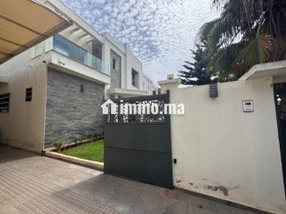 Maison de luxe à louer à Harhoura. 3 belles chambres. Bien meublé - Villa à louer - Autre