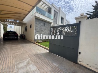 Maison de luxe à louer à Harhoura. 3 belles chambres. Bien meublé - Villa à louer - Autre
