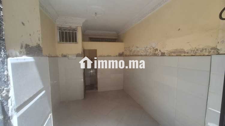 UN LOCAL PRES DE BD 1100 DH ANASSI - Location Immobilier - Casablanca - photo 1