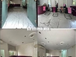 156m2 Local commercial au rez-de-chaussée à vendre - Local commercial à vendre - Sale
