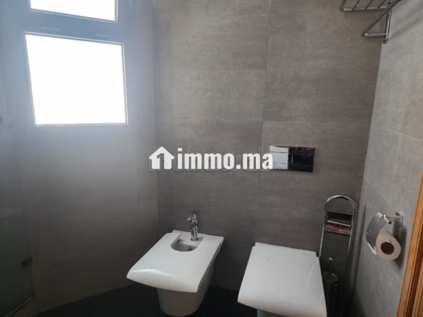 appartement-de-vacances-a-louer-a-casablanca-marina-superficie-75-m2-vue-exceptionnelle-sur-la-mer-chauffage-central-big-12