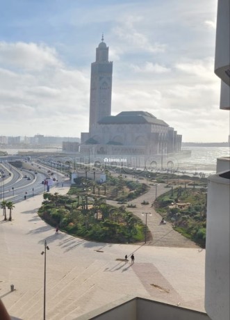 appartement-de-vacances-a-louer-a-casablanca-marina-superficie-75-m2-vue-exceptionnelle-sur-la-mer-chauffage-central-big-8