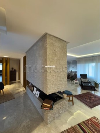 location-appartement-moderne-neuf-vide-big-3