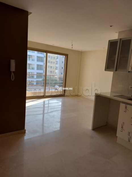 Joli appartement vide avec cuisine équipée - Location Immobilier - Casablanca - photo 6
