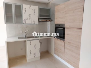 Joli appartement vide avec cuisine équipée - Appartement à louer - Casablanca