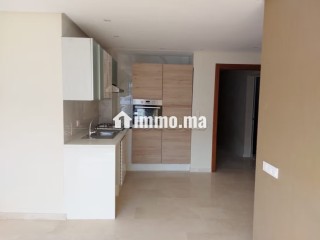 Joli appartement vide avec cuisine équipée - Appartement à louer - Casablanca