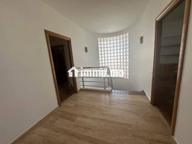 magnifique-villa-a-louer-oasis-vide-big-19