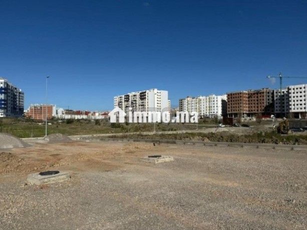 terrain-de-580-m2-a-vendre-sur-3-facades-alhararin-big-2