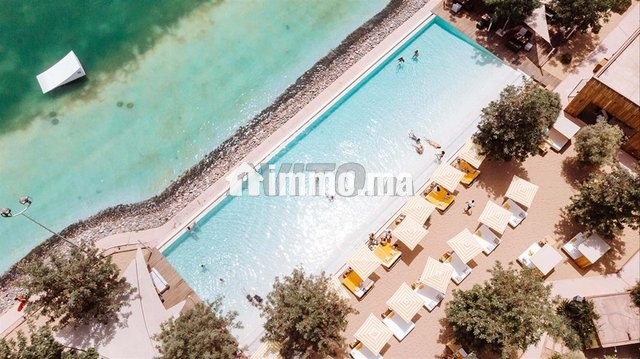 villa-de-luxe-meublee-dans-un-resort-golfique-big-1