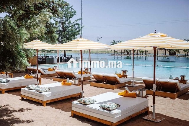 villa-de-luxe-meublee-dans-un-resort-golfique-big-3