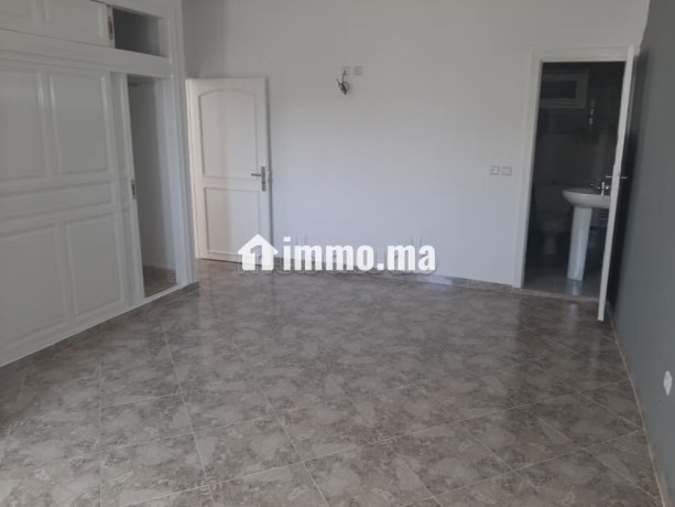 etage-de-villa-a-louer-terrasse-sur-mer-big-4