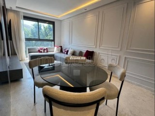 Studio en vente à Anfa. Surface totale 42 m². Service de concierge, cheminée - Appartement à vendre - Casablanca