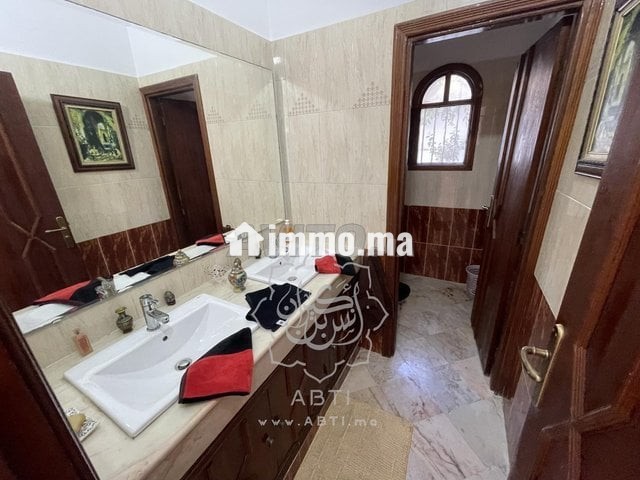 Villa d'angle jumelée sur 380m² à Californie - Vente Immobilier - Casablanca - photo 4