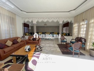 Villa d'angle jumelée sur 380m² à Californie - Villa à vendre - Casablanca
