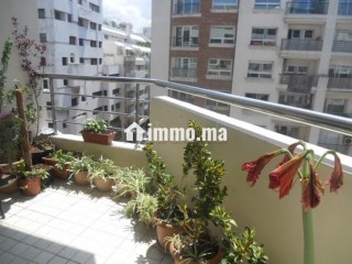 Appartement à louer à Racine. 3 chambres agréables. Bien meublé - Appartement à louer - Casablanca