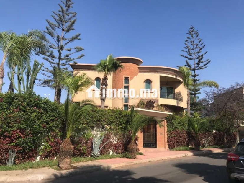 Superbe villa 3 façades de 430 m² au sol à Casablanca, orientation sud ouest - Location Immobilier - Casablanca - photo 1