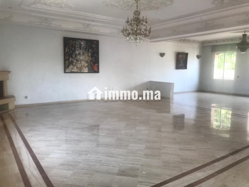 Superbe villa 3 façades de 430 m² au sol à Casablanca, orientation sud ouest - Location Immobilier - Casablanca - photo 8