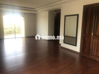 Superbe villa 3 façades de 430 m² au sol à Casablanca, orientation sud ouest - Villa à louer - Casablanca