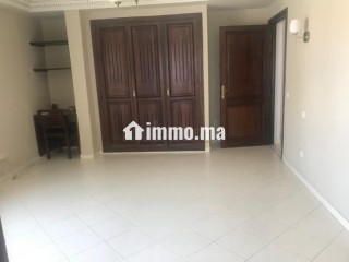 Superbe villa 3 façades de 430 m² au sol à Casablanca, orientation sud ouest - Villa à louer - Casablanca