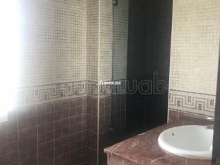 Superbe villa 3 façades de 430 m² au sol à Casablanca, orientation sud ouest - Villa à louer - Casablanca