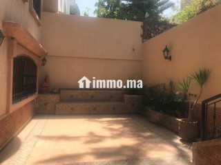 Superbe villa 3 façades de 430 m² au sol à Casablanca, orientation sud ouest - Villa à louer - Casablanca
