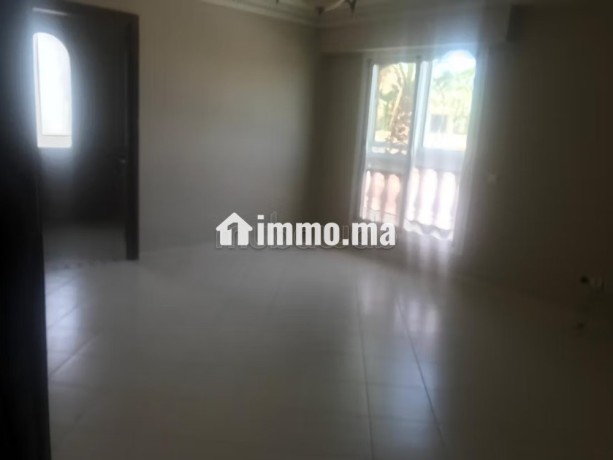superbe-villa-3-facades-de-430-m2-au-sol-a-casablanca-orientation-sud-ouest-big-13