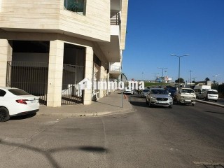 Vente magasins commerces en face de OCP - Local commercial à vendre - Casablanca