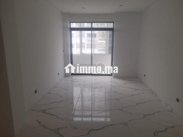 plateau-open-space-57m2-a-vendre-bd-zerktouni-big-4
