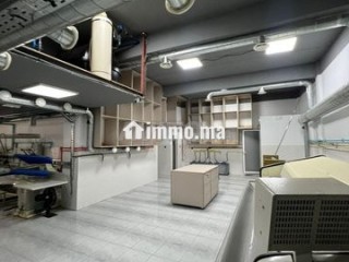 محل تجاري للبيع مصبنة مساحته 305 متر بحي الوفاق - Local commercial à vendre - Agadir