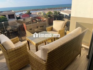 un-bel-appartement-avec-une-vue-mer-et-une-vue-piscine