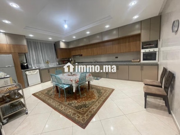 louez-cet-appartement-a-les-portes-de-marrakech-4-chambres-agreables-salon-traditionnel-et-porte-blindee-big-3