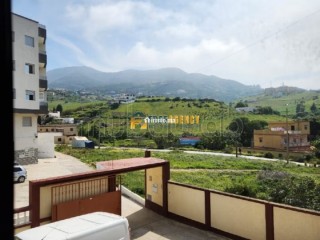 Maison avec 8 appartements et jardin de 1101m2 A. V - Maison à vendre - Autre
