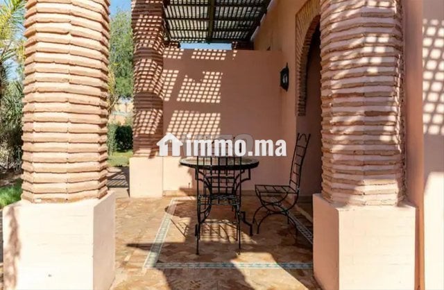 appartement-avec-piscine-big-11